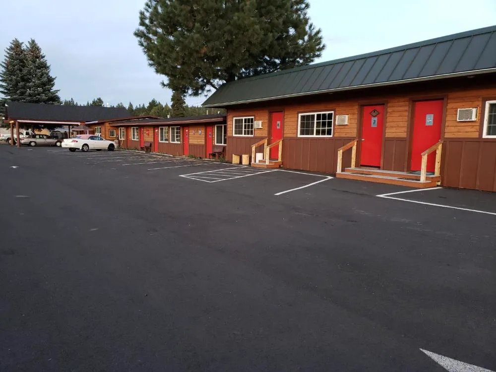 Crescent motel hotel hero