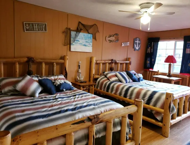 Crescent motel hotel detail image 4