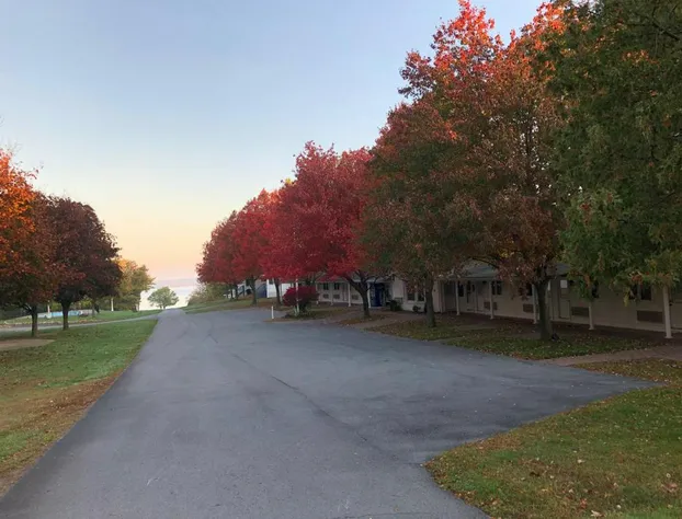 West Winds Motel & Cottages hotel detail image 1