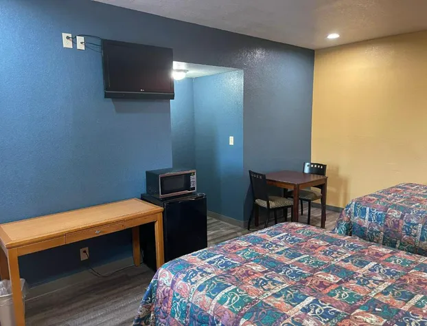 Kenwood Court Motel hotel detail image 2