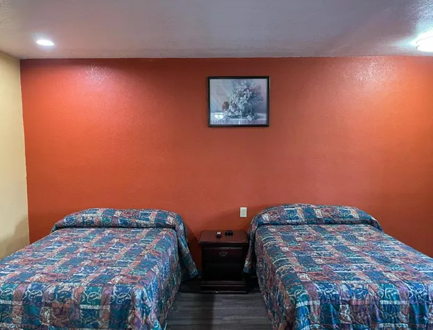 Kenwood Court Motel hotel detail image 3