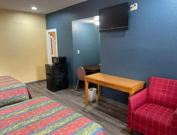 Kenwood Court Motel hotel detail image 4