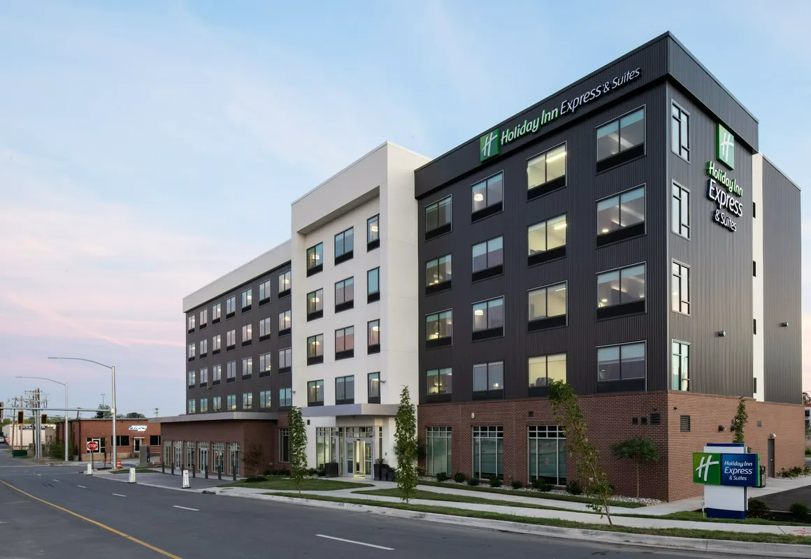 Holiday Inn Express and Suites Little Rock Downtown by IHG hotel hero