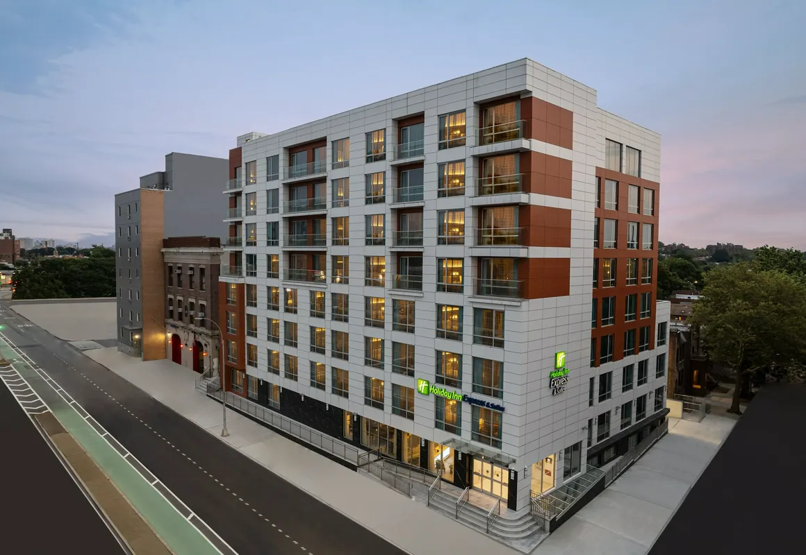 Holiday Inn Express & Suites Woodside LaGuardia Airport by IHG hotel hero