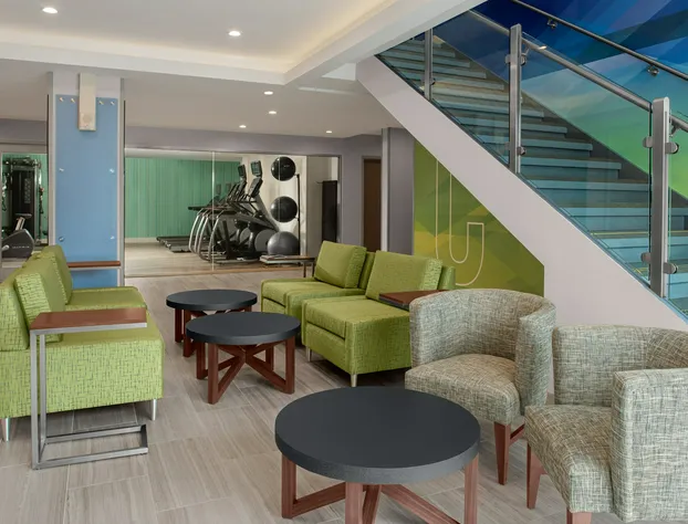 Holiday Inn Express & Suites Woodside LaGuardia Airport by IHG hotel detail image 2