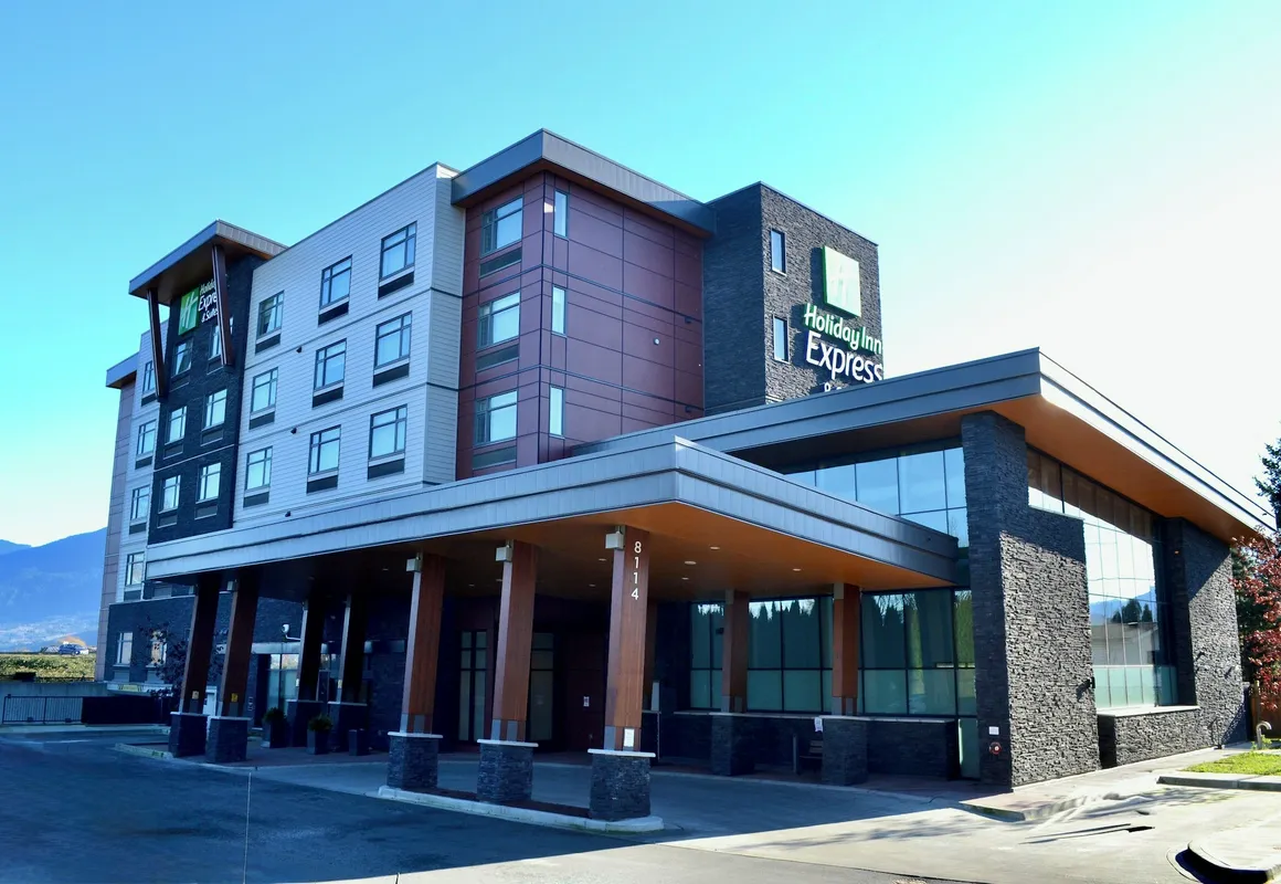 Holiday Inn Express & Suites Chilliwack East by IHG hotel hero