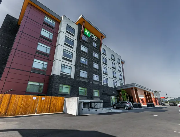 Holiday Inn Express & Suites Chilliwack East by IHG hotel detail image 1