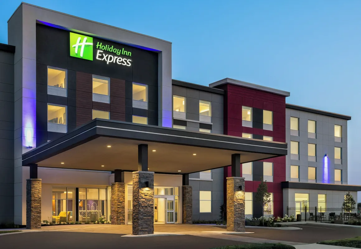 Holiday Inn Express Strathroy by IHG hotel hero