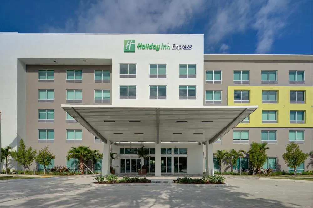Holiday Inn Express Doral Miami by IHG hotel hero