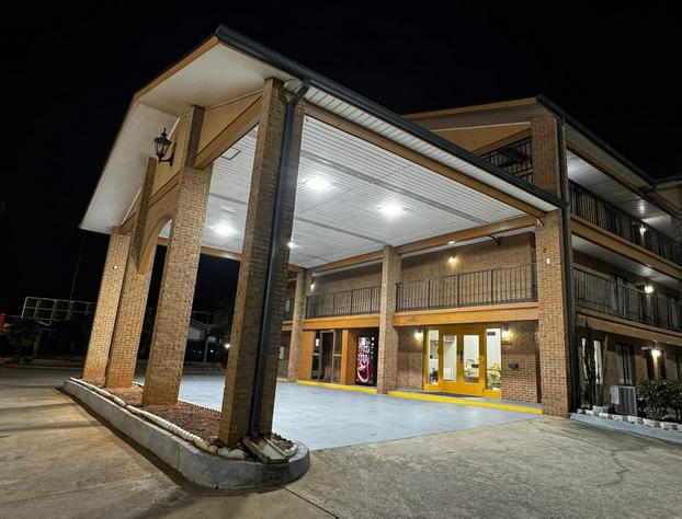 American Inn & Suites hotel detail image 1