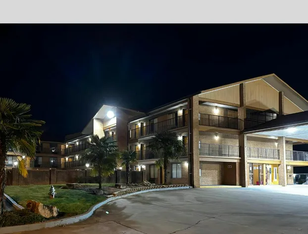 American Inn & Suites hotel detail image 2