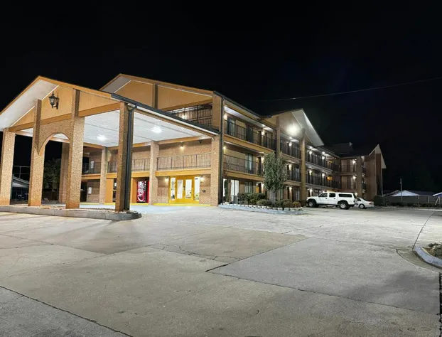 American Inn & Suites hotel detail image 4