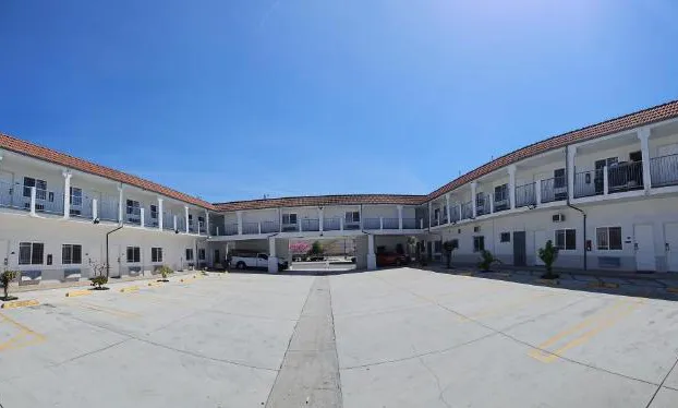 Dream Inn hotel detail image 1