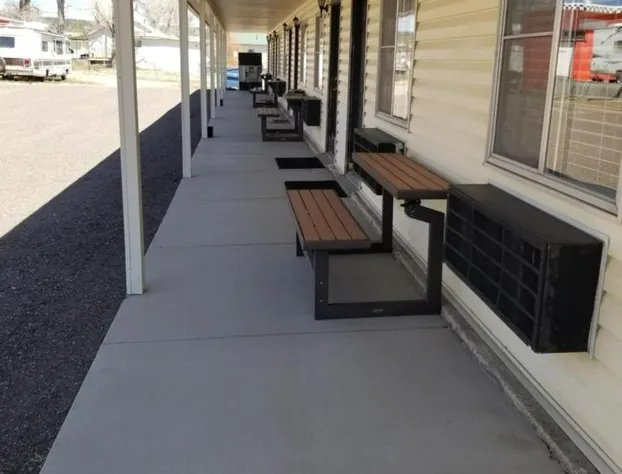 Galaxy of Hatch between Bryce and Zion hotel detail image 1