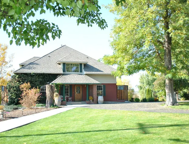 Birchfield Manor Inn and Restaurant hotel detail image 1