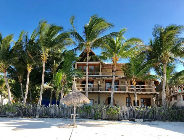 CASA CAT BA Beachfront Boutique Hotel hotel detail image 3