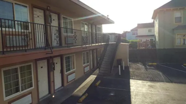 Palms Motel hotel detail image 2