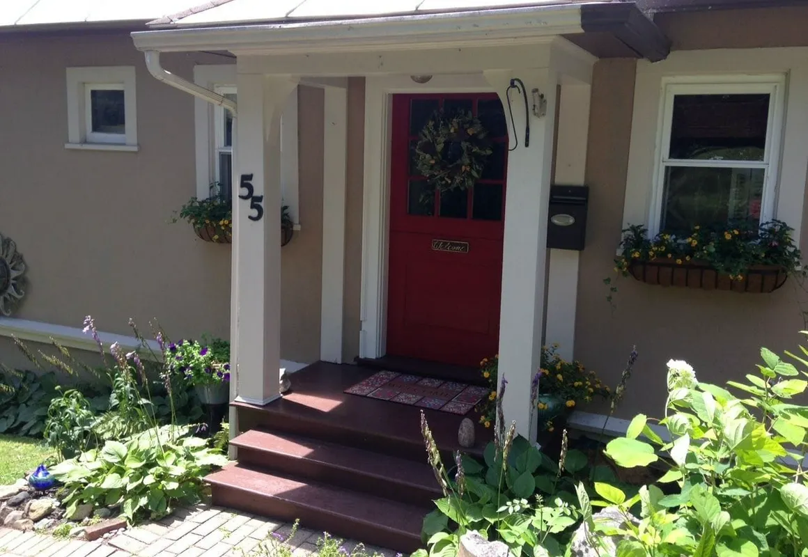 The Red Door B&B hotel hero