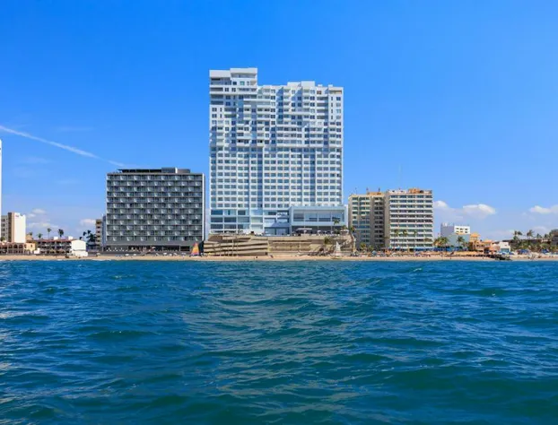 Courtyard By Marriott Mazatlan Beach Resort hotel detail image 3