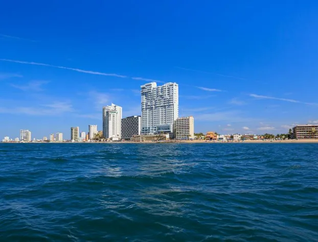 Courtyard By Marriott Mazatlan Beach Resort hotel detail image 4