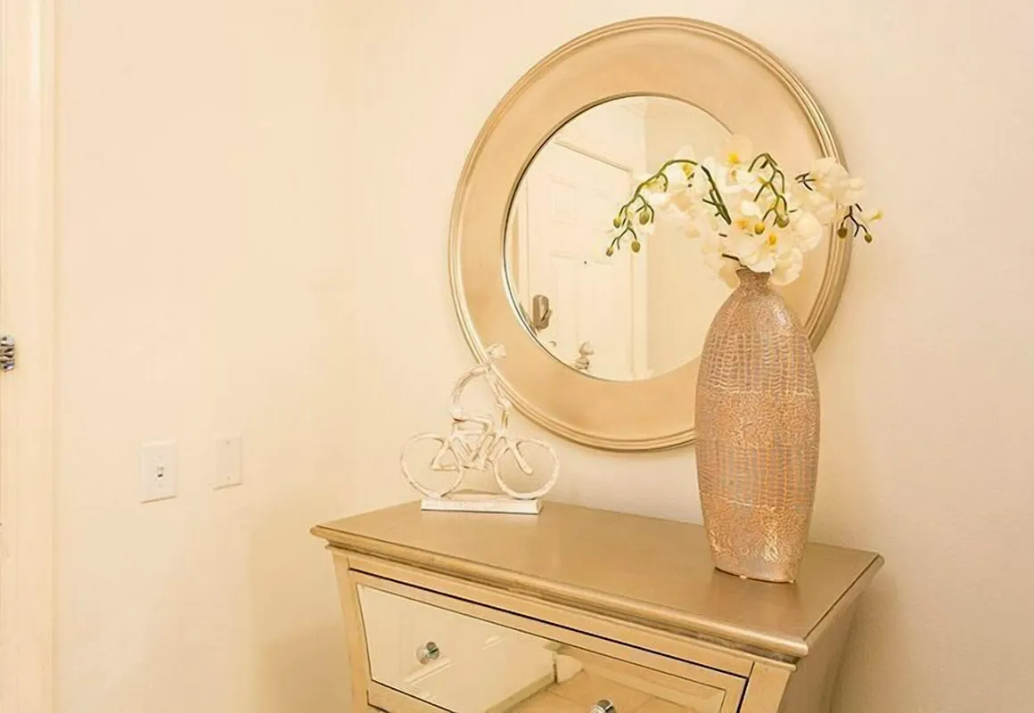 RVH 215 Centre Court Extravagence hotel hero