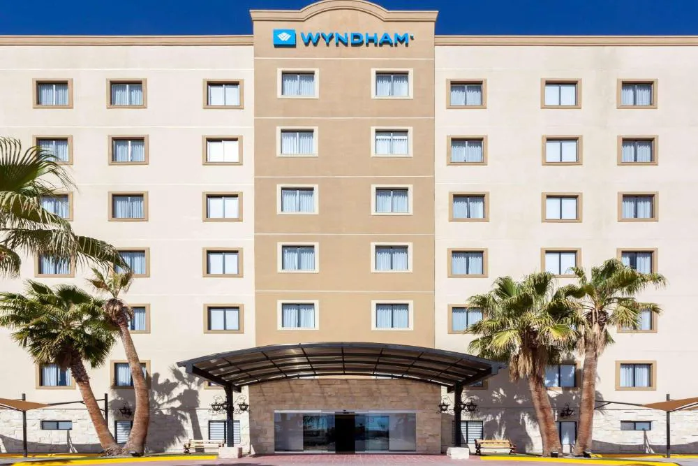 Wyndham Torreon hotel hero