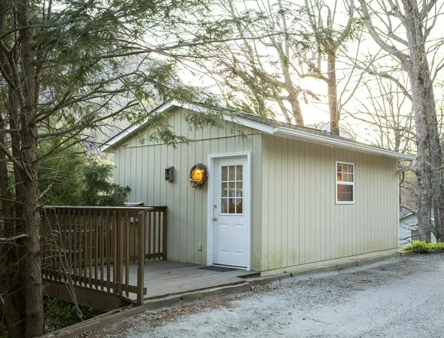 The Chimney Rock Inn & Cottages hotel detail image 1