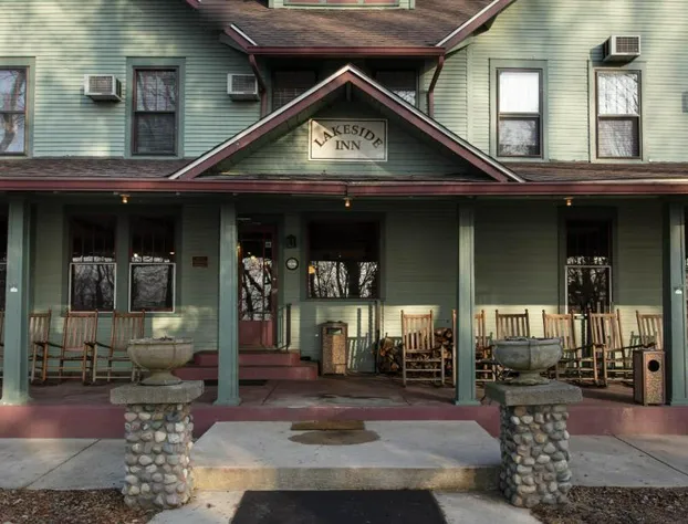 Lakeside Inn hotel detail image 1