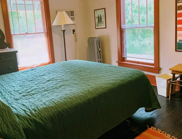 Lakeside Inn hotel detail image 4