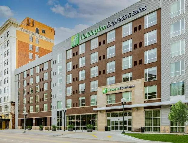 Holiday Inn Express & Suites Lincoln Downtown by IHG hotel detail image 2