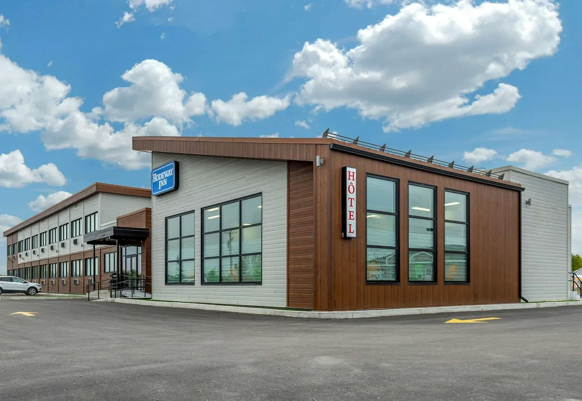 Rodeway Inn hotel hero