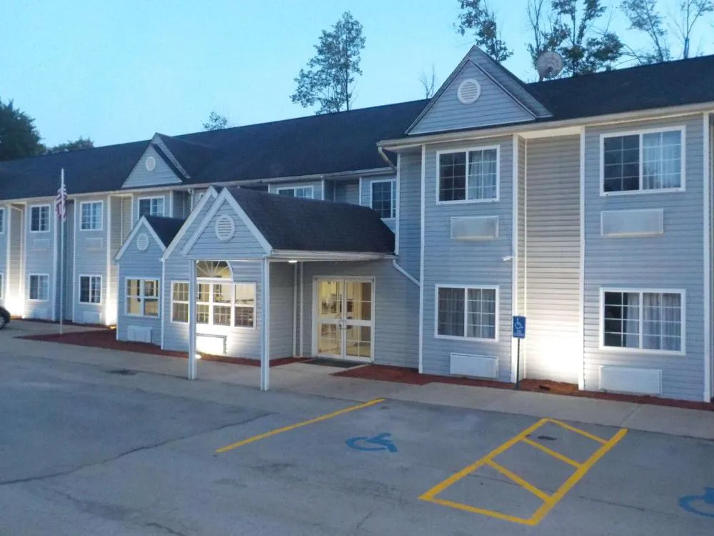 MJ Inn and Suites hotel hero