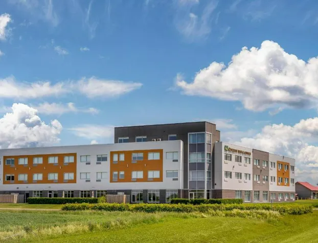 Quality Inn & Suites hotel detail image 2