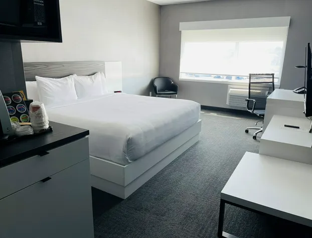 Quality Inn & Suites hotel detail image 4