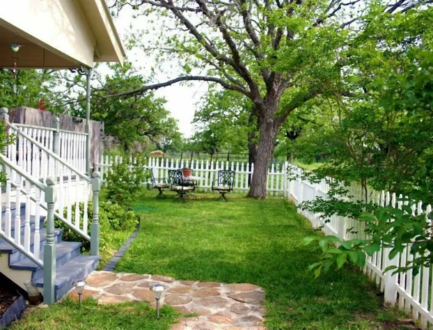 The B&B's of Monarc Ranch hotel detail image 3