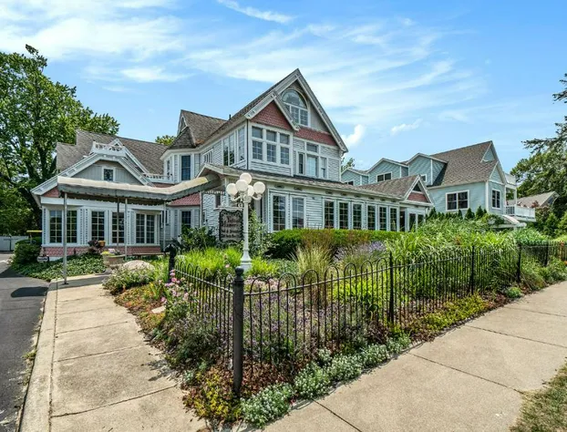 Yelton Manor Bed & Breakfast hotel detail image 1