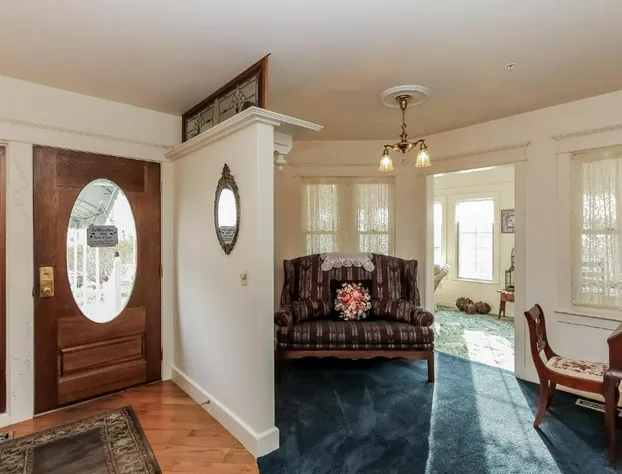 Yelton Manor Bed & Breakfast hotel detail image 2