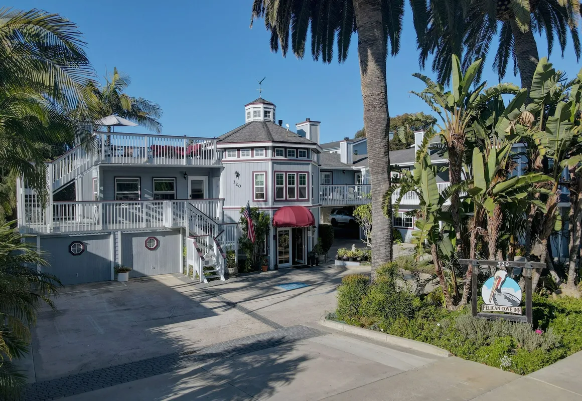 Pelican Cove Inn hotel hero