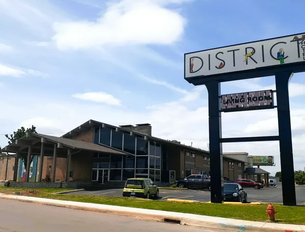 District Hotel Oklahoma City, I-44 By OYO hotel detail image 1