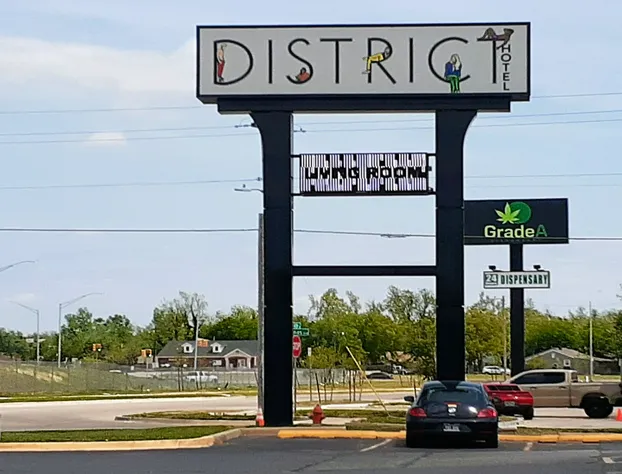 District Hotel Oklahoma City, I-44 By OYO hotel detail image 3