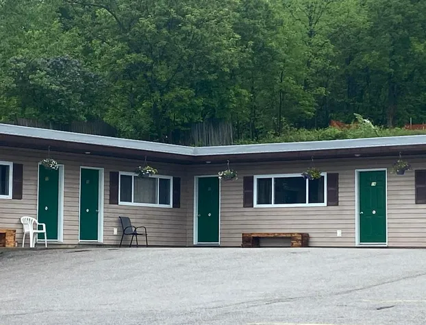 Silver Maple Motel hotel detail image 1