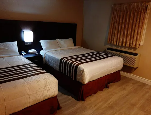 Silver Maple Motel hotel detail image 4