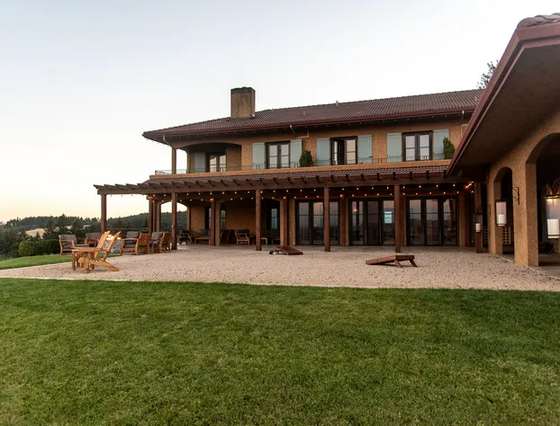 Black Walnut Inn & Vineyard hotel detail image 2