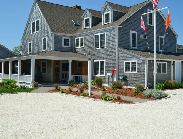 Shore Haven Inn hotel detail image 1