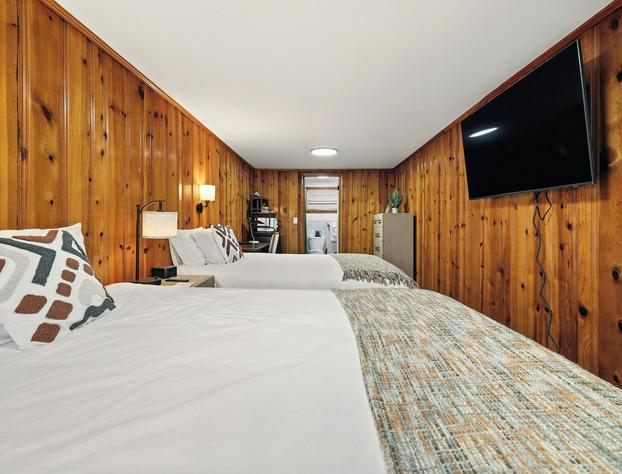 Hillside hotel detail image 3