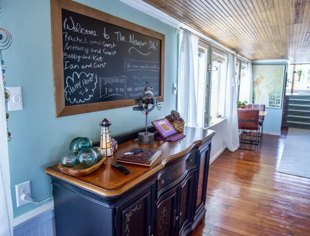 The Newport Belle hotel detail image 1