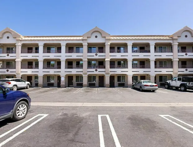 Paradise Lodge - Canoga Park hotel detail image 1