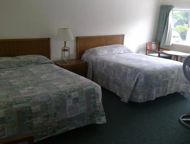 Village Green Motel hotel detail image 2