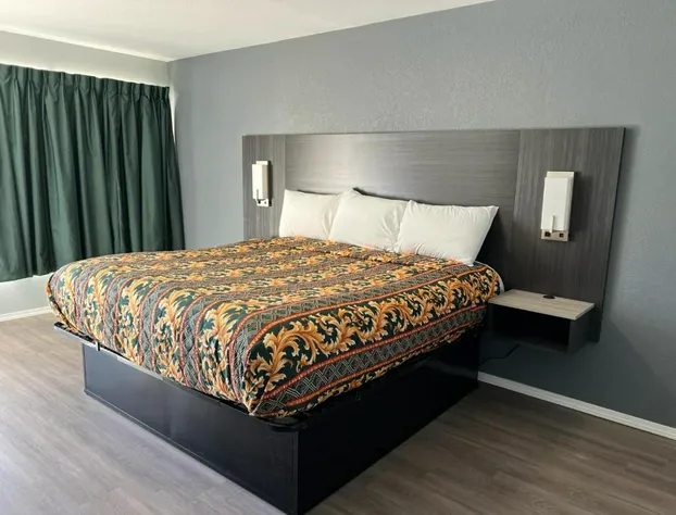 Pioneer INN hotel detail image 1