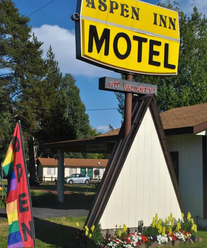 Aspen Inn hotel hero